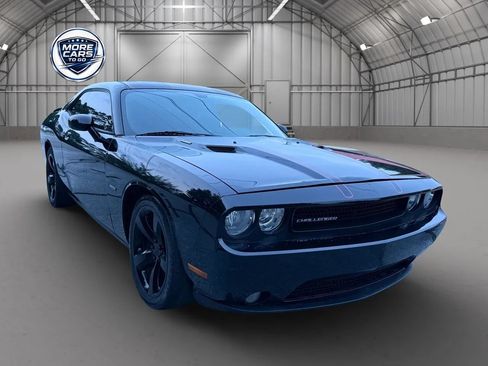 Used 2014 Dodge Challenger R/T w/ Blacktop Package RWD image 8