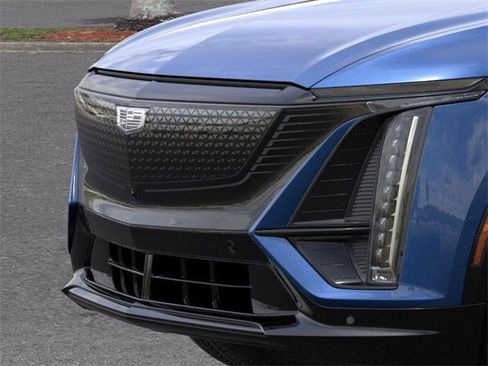 New 2025 Cadillac Lyriq Sport image 13