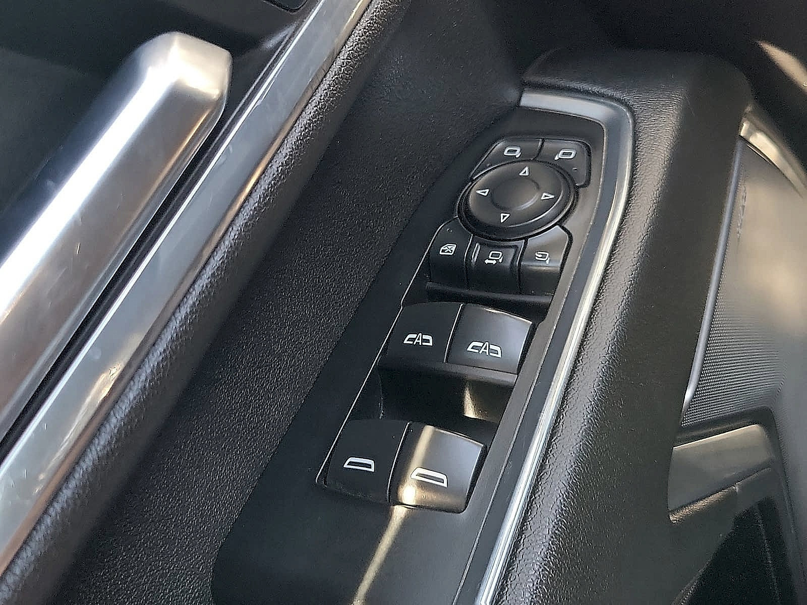 Used 2024 Chevrolet Silverado 2500 High Country w/ High Country Premium Package AWD/4WD image 14