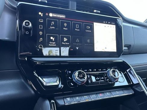 New 2026 GMC Sierra 2500 AT4 image 11