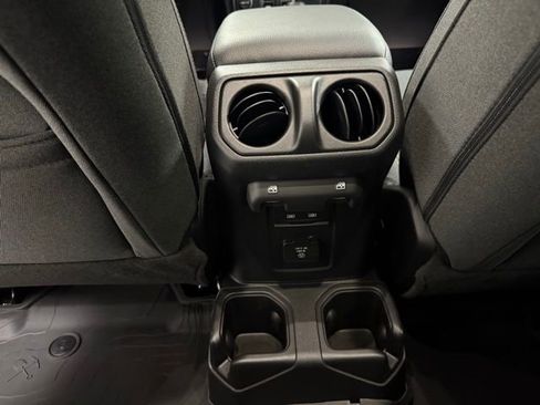 Used 2025 Jeep Gladiator Willys image 16