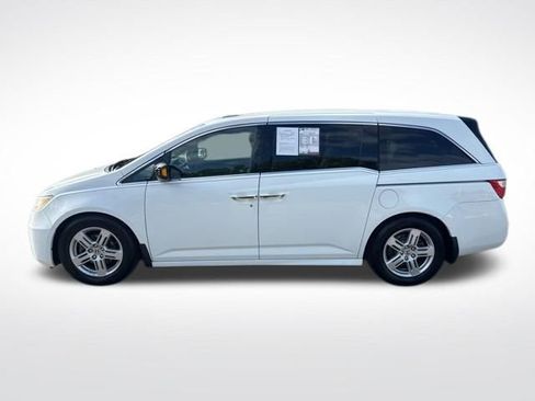 Used 2011 Honda Odyssey Touring image 2