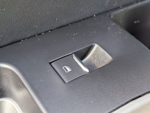 Certified 2022 Ford Explorer Limited w/ Equipment Group 301A image 28