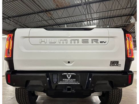 Used 2025 GMC Hummer EV 2X w/ LPO, Dark Essentials Package AWD/4WD image 14