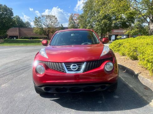 Used 2012 Nissan Juke SV FWD image 3