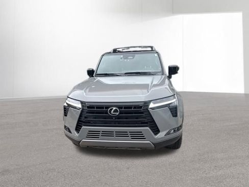 Used 2024 Lexus GX 550 image 5