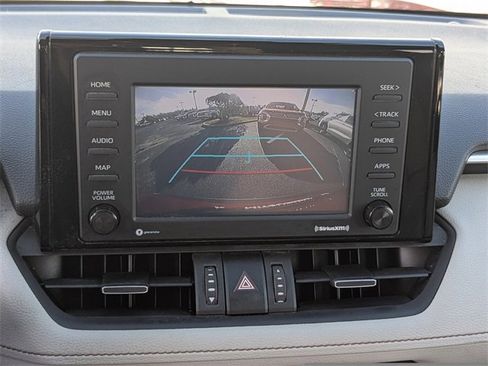 Used 2020 Toyota RAV4 XLE Premium image 26