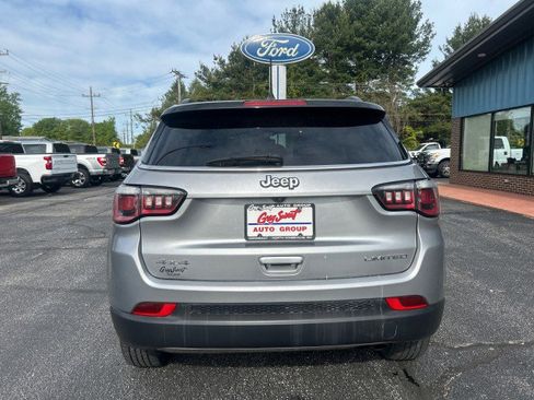 Used 2017 Jeep Compass Limited w/ Navigation Group AWD/4WD image 7