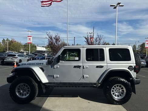 Used 2024 Jeep Wrangler Unlimited Rubicon 4xe image 6