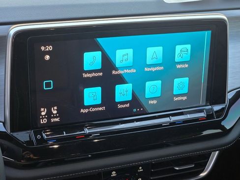New 2025 Volkswagen Atlas Cross Sport SE AWD/4WD image 11