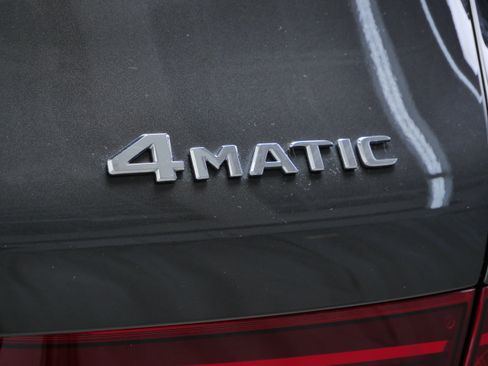 Certified 2021 Mercedes-Benz GLC 300 4MATIC w/ Premium Package image 6