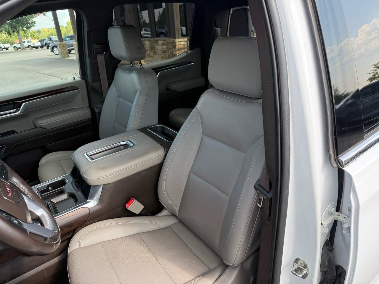 Used 2022 GMC Sierra 1500 SLT w/ SLT Premium Plus Package AWD/4WD image 13
