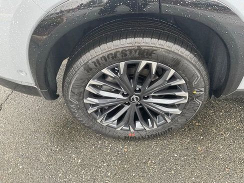 New 2026 Nissan Rogue Platinum image 7