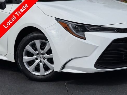 Used 2023 Toyota Corolla LE image 5