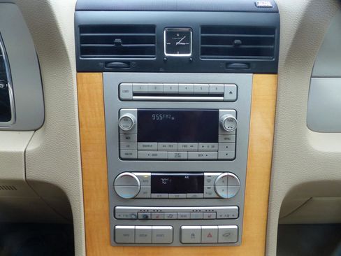 Used 2008 Lincoln Navigator 2WD image 21