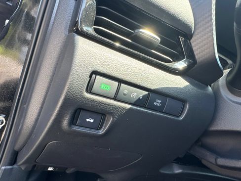 Used 2024 Nissan Sentra SV FWD image 14