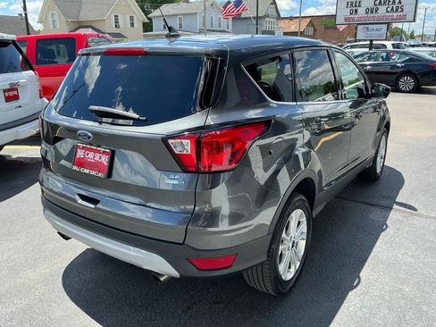 Used 2019 Ford Escape SE AWD/4WD image 4