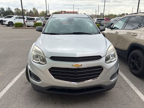Used 2017 Chevrolet Equinox LS image 2