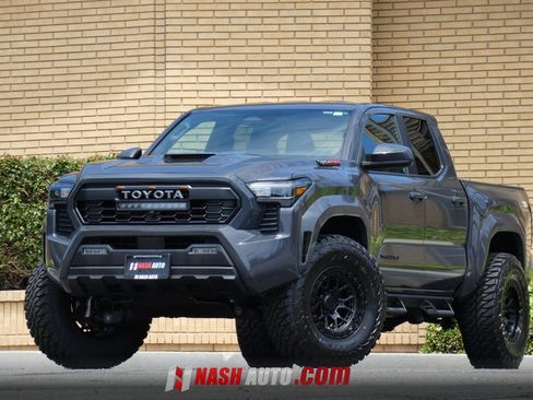 Used 2025 Toyota Tacoma TRD Sport AWD/4WD image 6