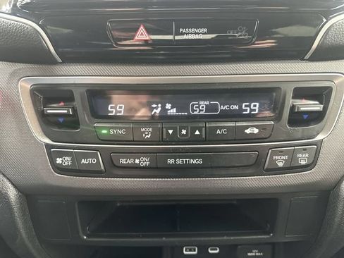 Used 2024 Honda Ridgeline Sport image 17