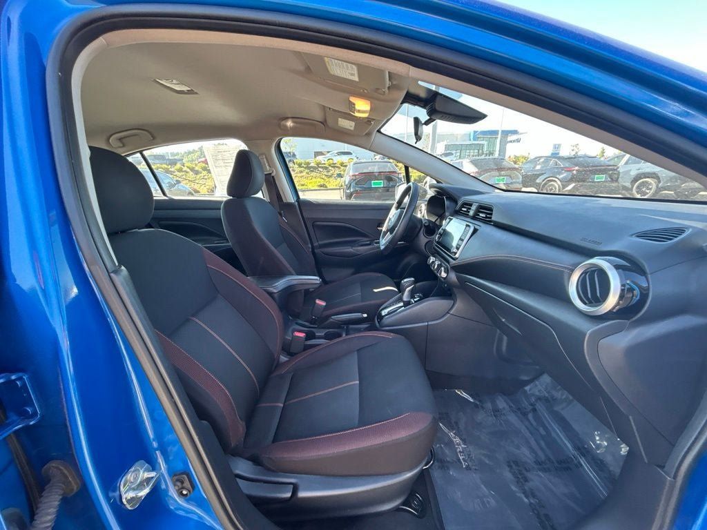 Used 2021 Nissan Versa SR FWD image 11