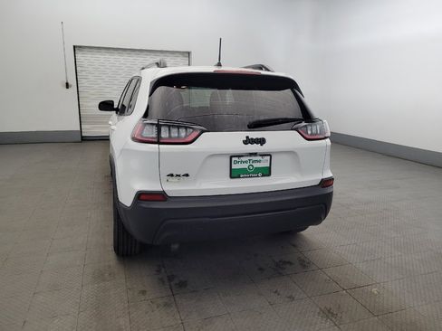 Used 2019 Jeep Cherokee Latitude Plus AWD/4WD image 6