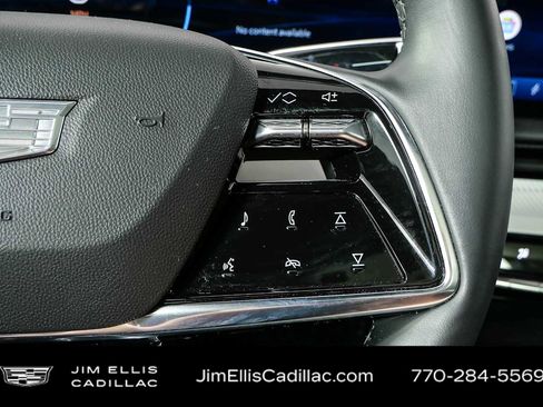 Used 2025 Cadillac Optiq Luxury 2 w/ LPO, Floor Liner Package AWD/4WD image 12