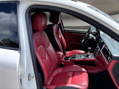 Used 2021 Porsche Macan Turbo w/ Premium Package Plus (PF0) AWD/4WD image 6
