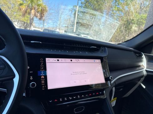 New 2026 Jeep Grand Cherokee Altitude image 19