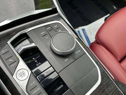 Used 2023 BMW 330i xDrive Sedan w/ Premium Package image 33
