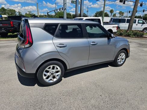 Used 2024 Kia Soul LX w/ Option Group 015 FWD image 6
