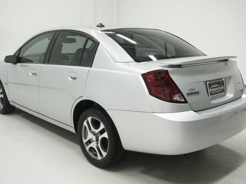 Used 2005 Saturn ION Level 3 w/ Travel Pkg FWD image 6