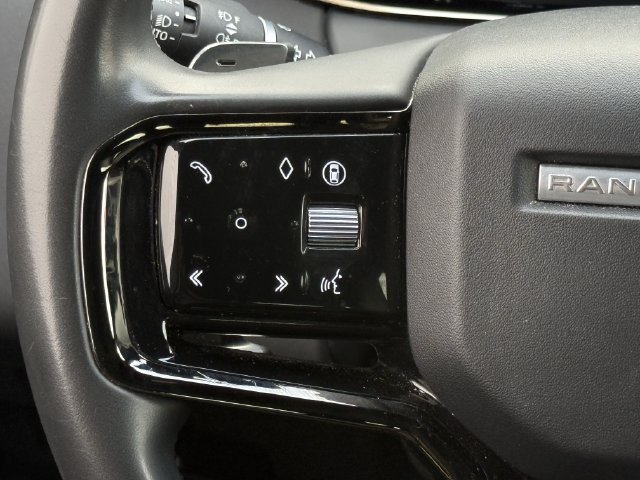 Used 2024 Land Rover Range Rover Evoque S AWD/4WD image 13