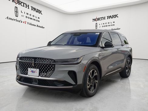 New 2026 Lincoln Nautilus Premier w/ Equipment Group 102A AWD/4WD image 7