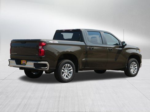 Used 2023 Chevrolet Silverado 1500 LT AWD/4WD image 7
