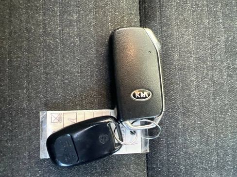 Used 2020 Kia Soul EX FWD image 25