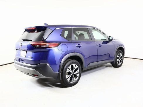 Used 2022 Nissan Rogue SV image 16