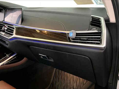 Used 2020 BMW X7 xDrive40i w/ Premium Package image 18