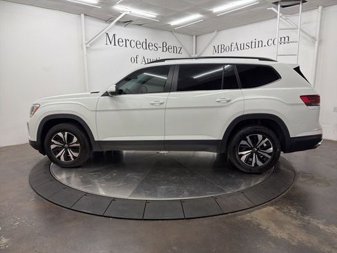 Used 2024 Volkswagen Atlas SE image 4