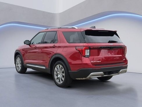 Used 2025 Ford Explorer Platinum AWD/4WD image 4