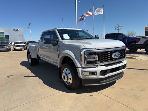 Used 2026 Ford F450 Platinum w/ Platinum Plus Package AWD/4WD image 9