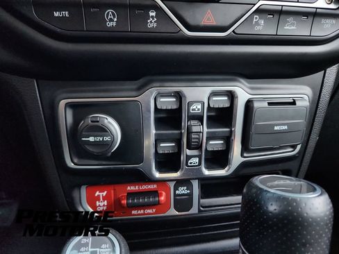 Used 2021 Jeep Gladiator Mojave AWD/4WD image 15