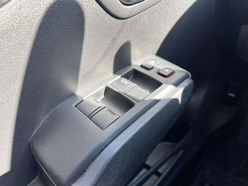 Used 2010 Honda Fit Sport image 26