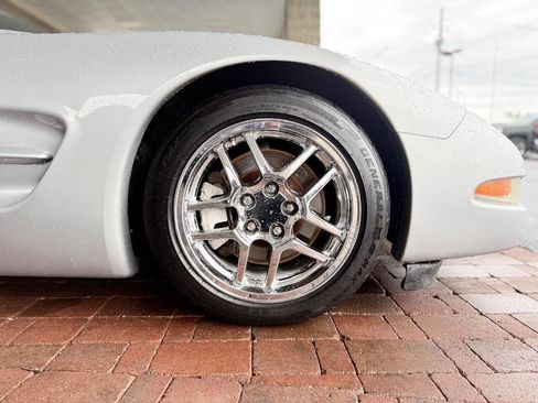 Used 1998 Chevrolet Corvette Coupe image 20