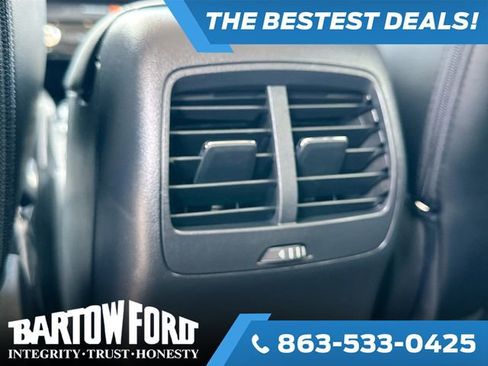 Used 2025 Ford Escape SE image 25