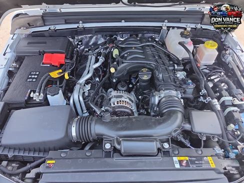 Used 2024 Jeep Gladiator Sport AWD/4WD image 22