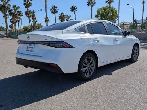 New 2026 Nissan Sentra SL w/ Floor Mat Package FWD image 3