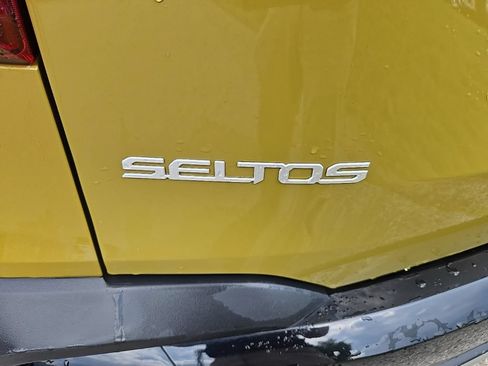 Certified 2024 Kia Seltos SX w/ SX Sunroof Package AWD/4WD image 7