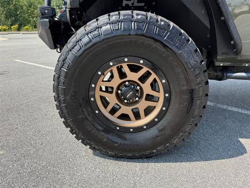 Used 2015 Jeep Wrangler Unlimited Rubicon w/ Dual Top Group AWD/4WD image 9