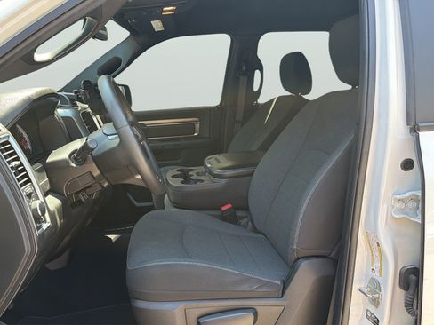 Used 2024 RAM 1500 Warlock RWD image 9
